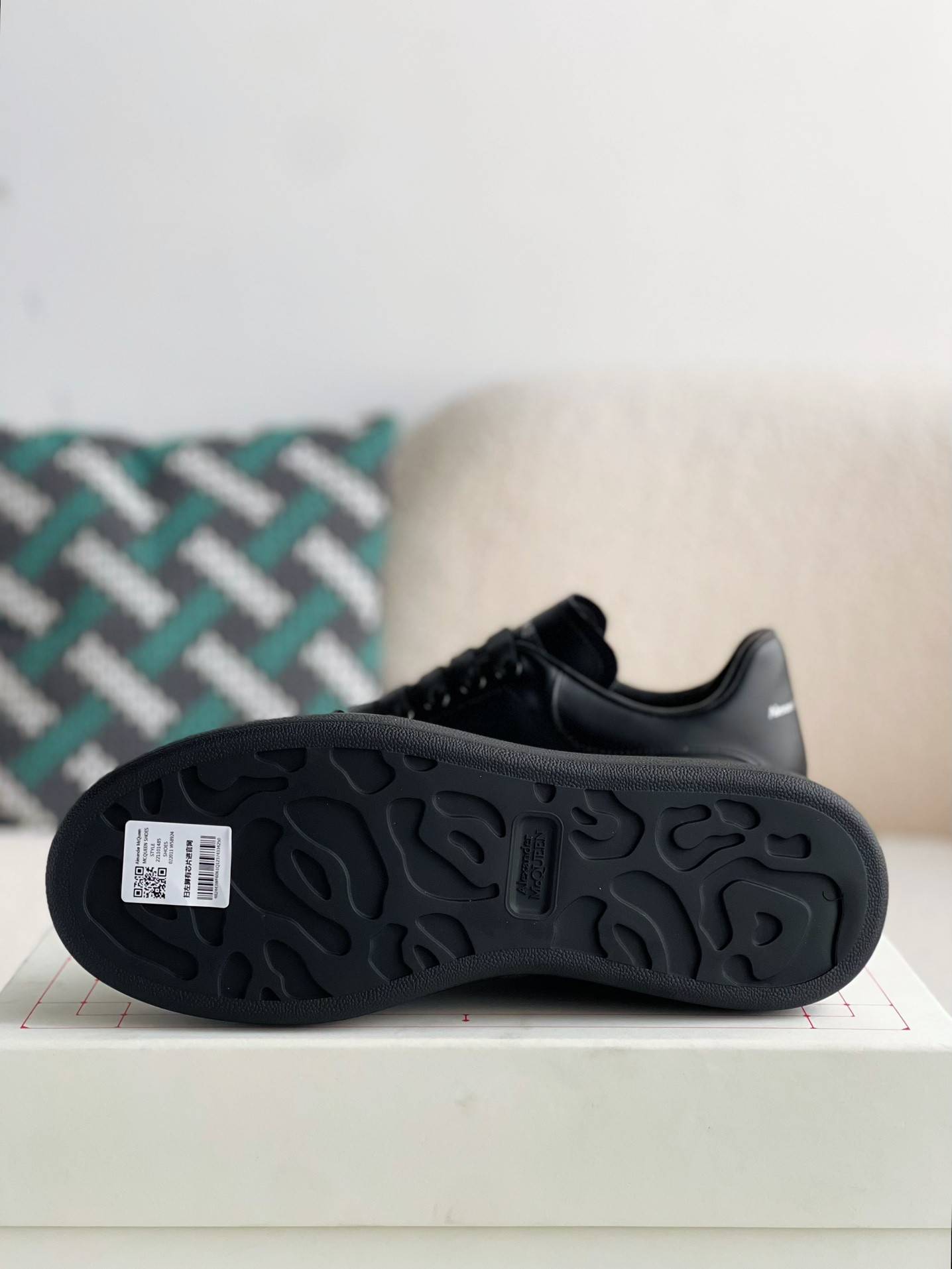 A1exa*der Mcqv*en black letter Sneakers