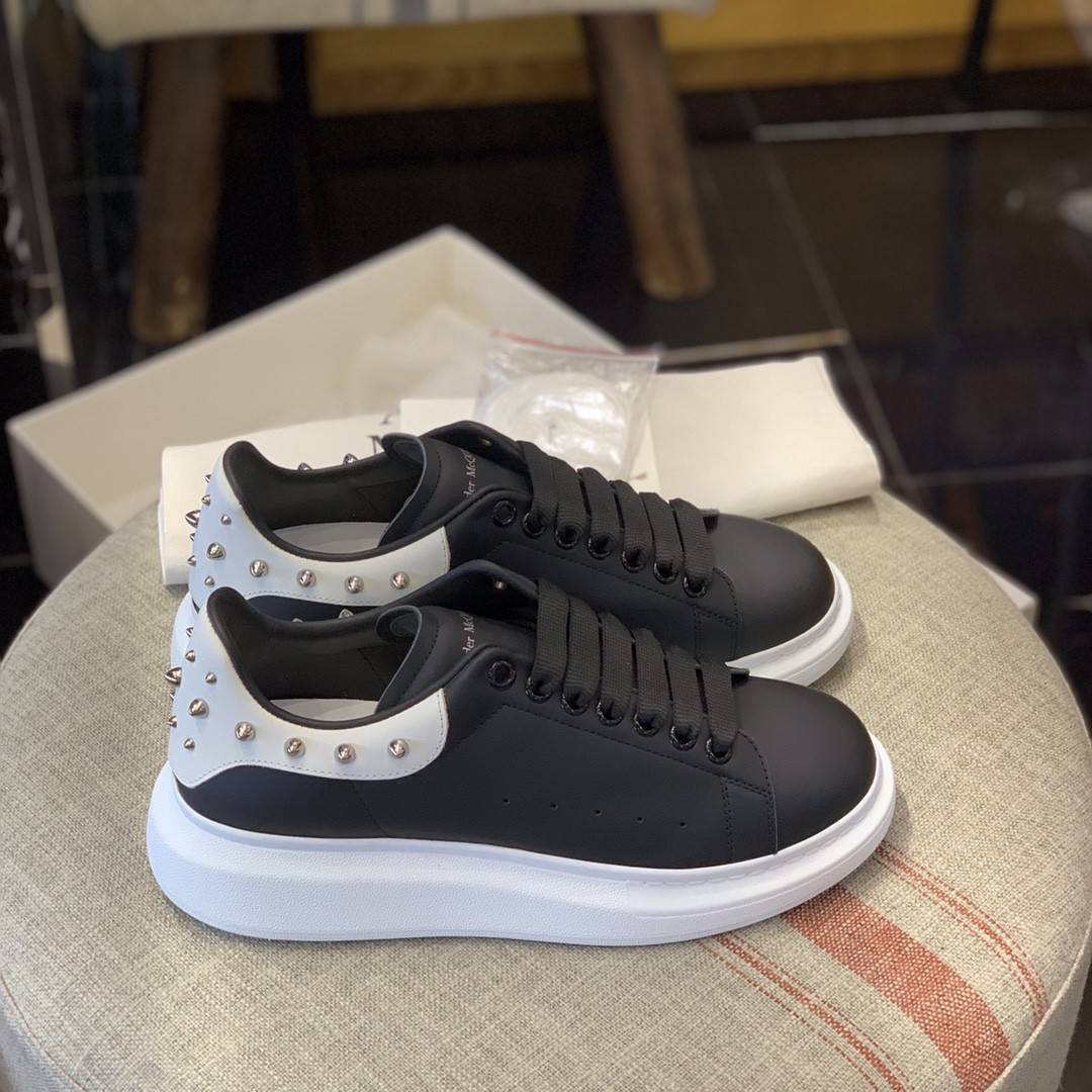 A1exa*der Mcqv*en MQ Black Point tail Sneakers