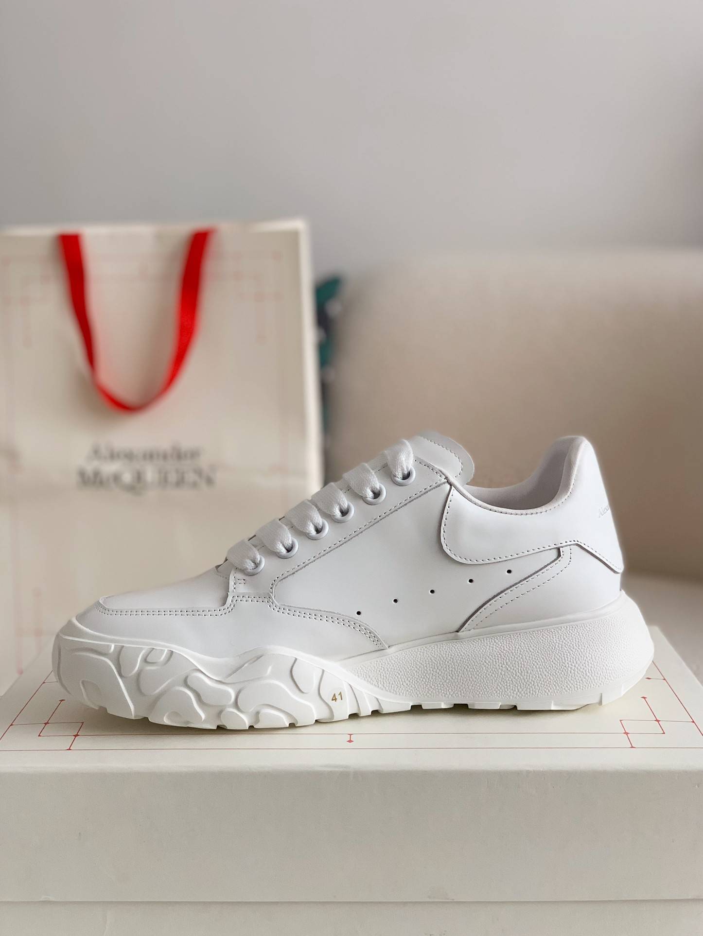 A1exa*der Mcqv*en Sneakers