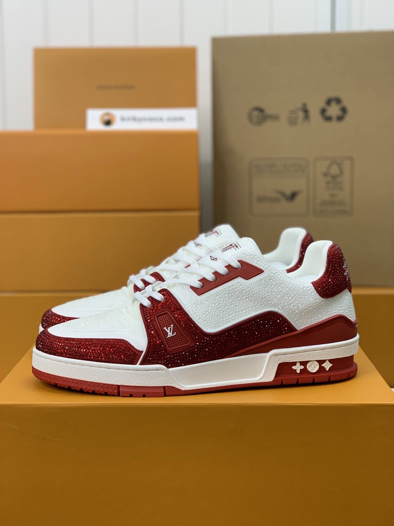 L*V TRAINER Sneakers