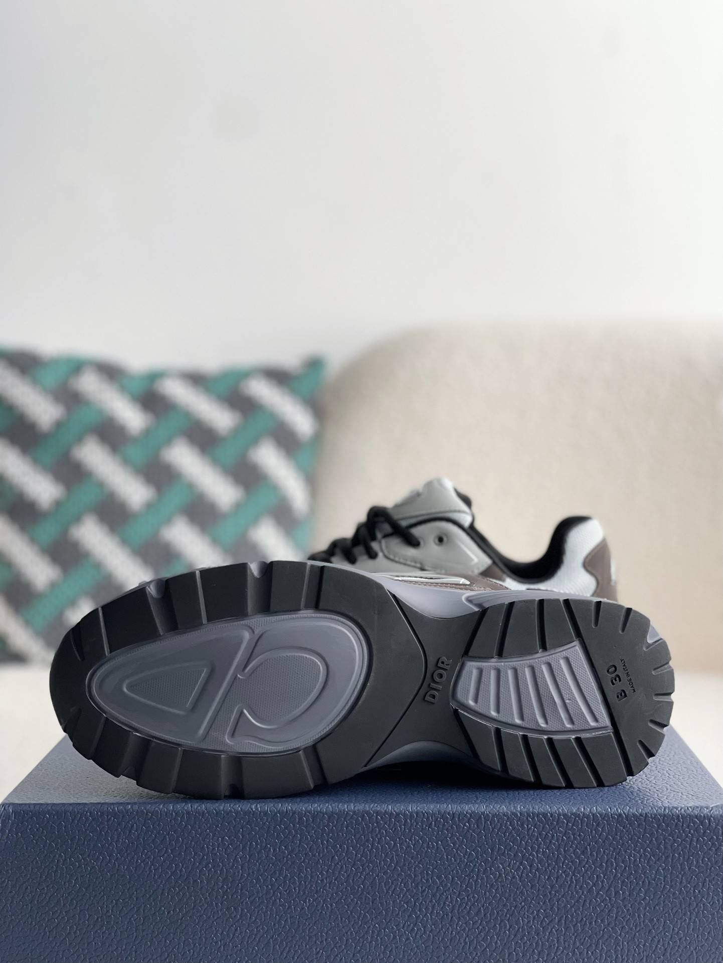 D*OR B30 New Sneaker