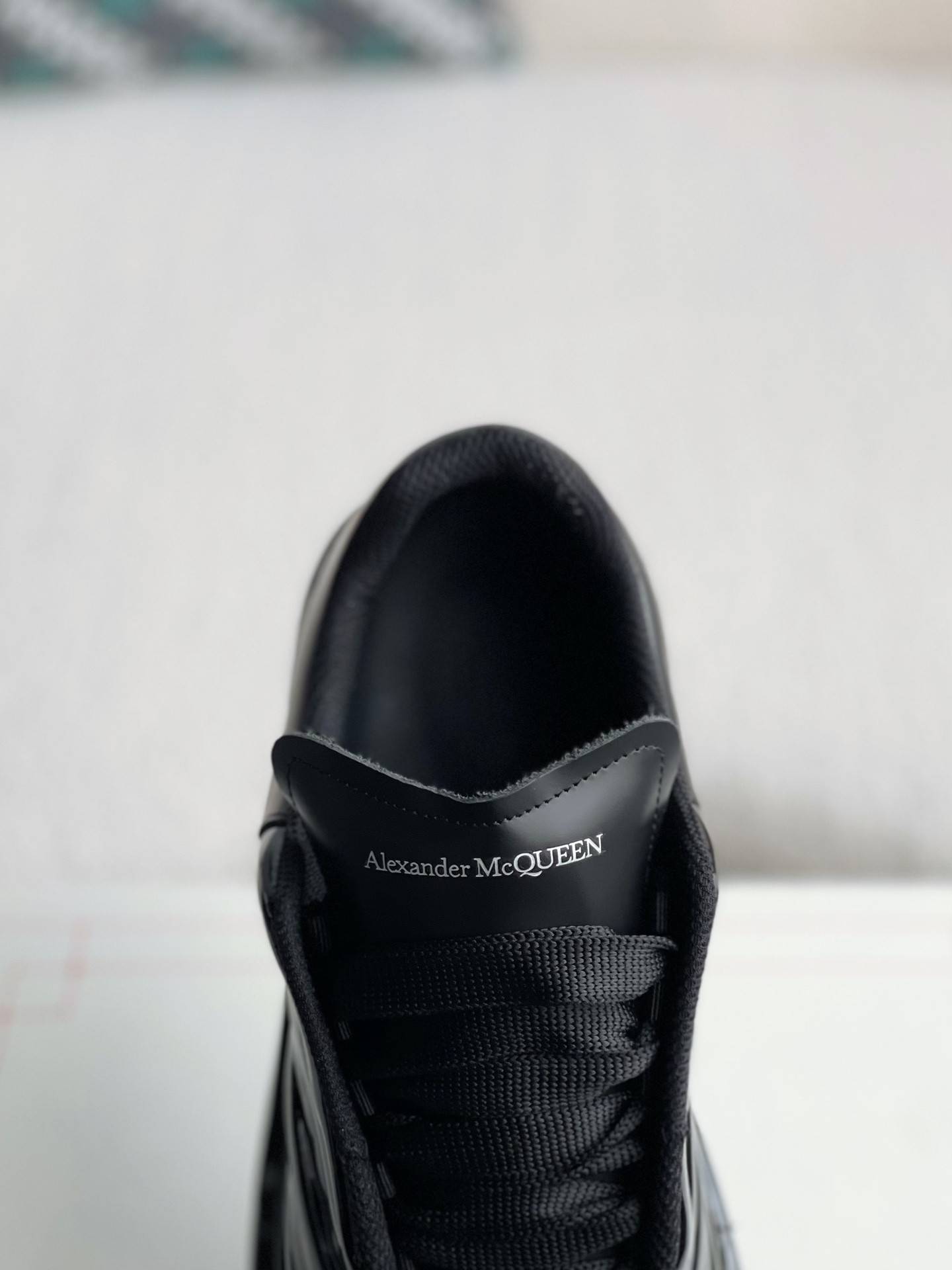 A1exa*der Mcqv*en MQ golden cowhide tail Air cushion bottom Sneakers