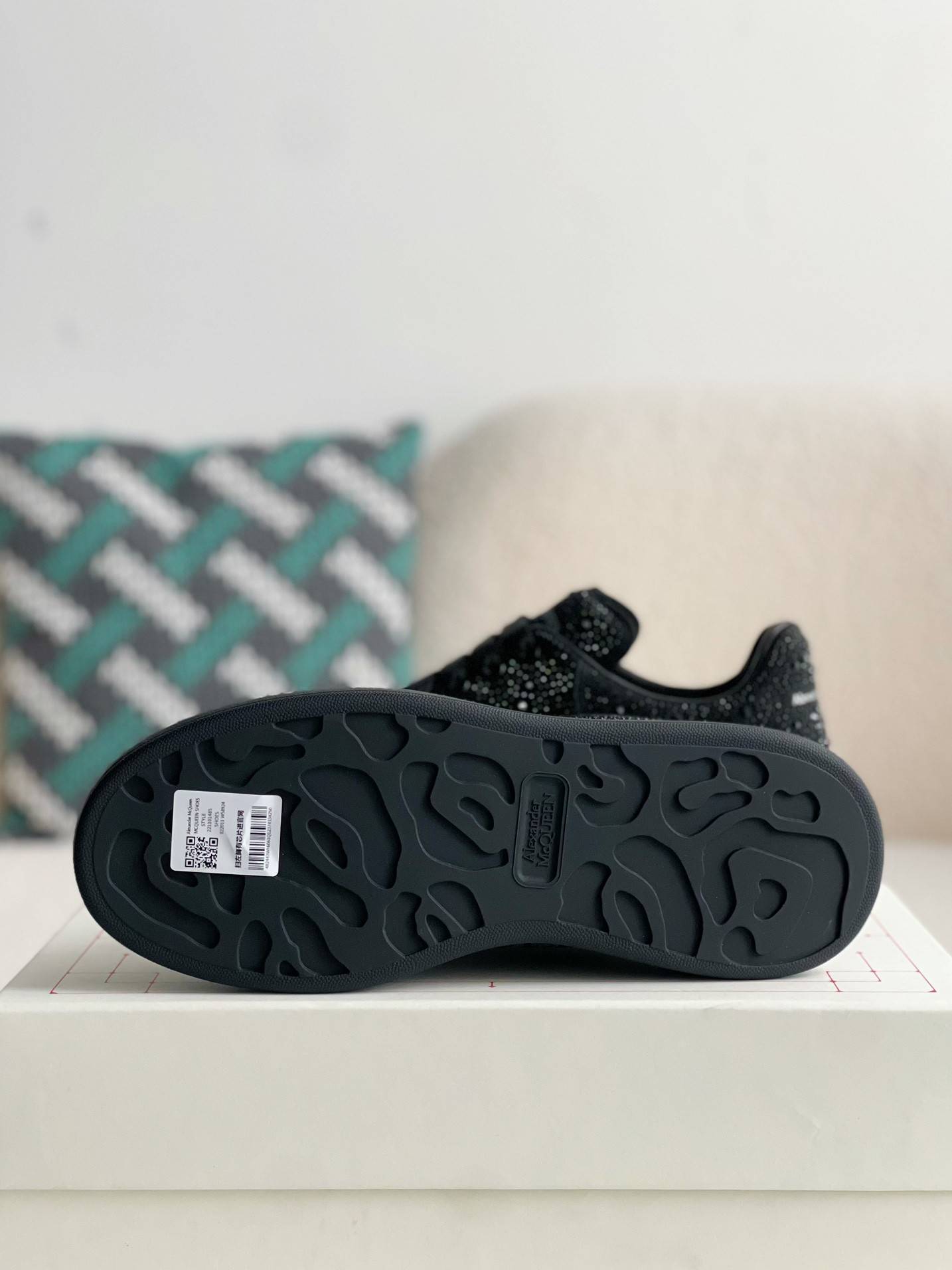 A1exa*der Mcqv*en  Sneakers