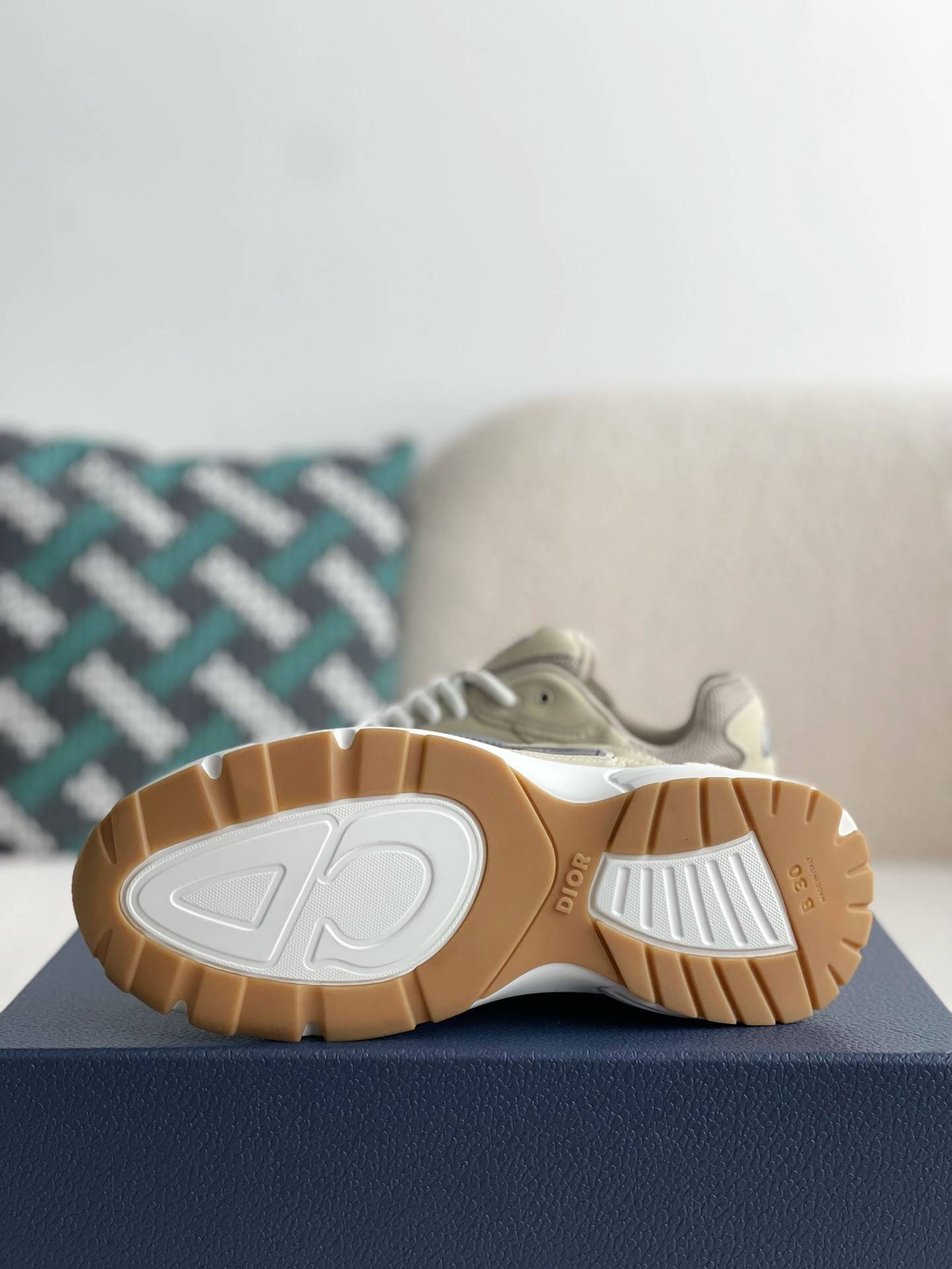 D*OR B30 New Sneaker