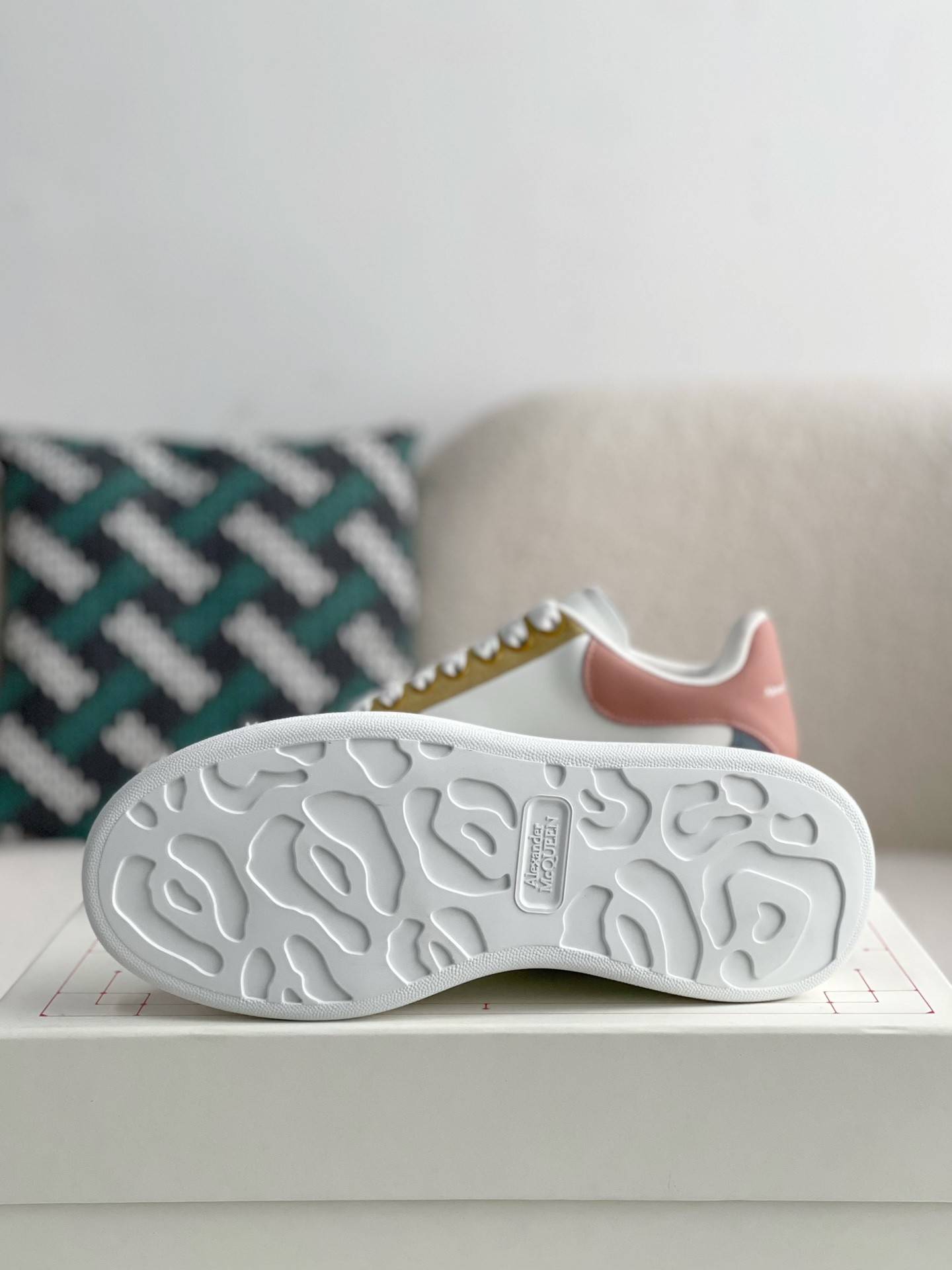 A1exa*der Mcqv*en MQ Jelly Tail Sneakers