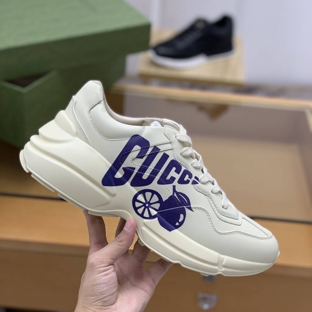 GU*IRetro Clunky Sneaker