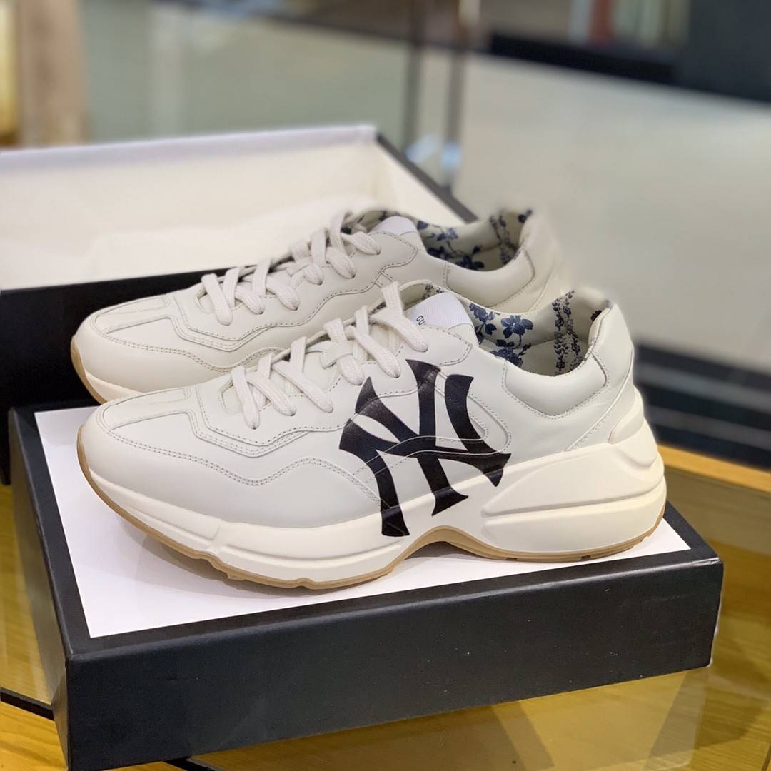 GU*IRetro Clunky Sneaker