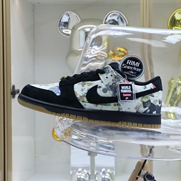 Svp*me x Nike SB DunkLow