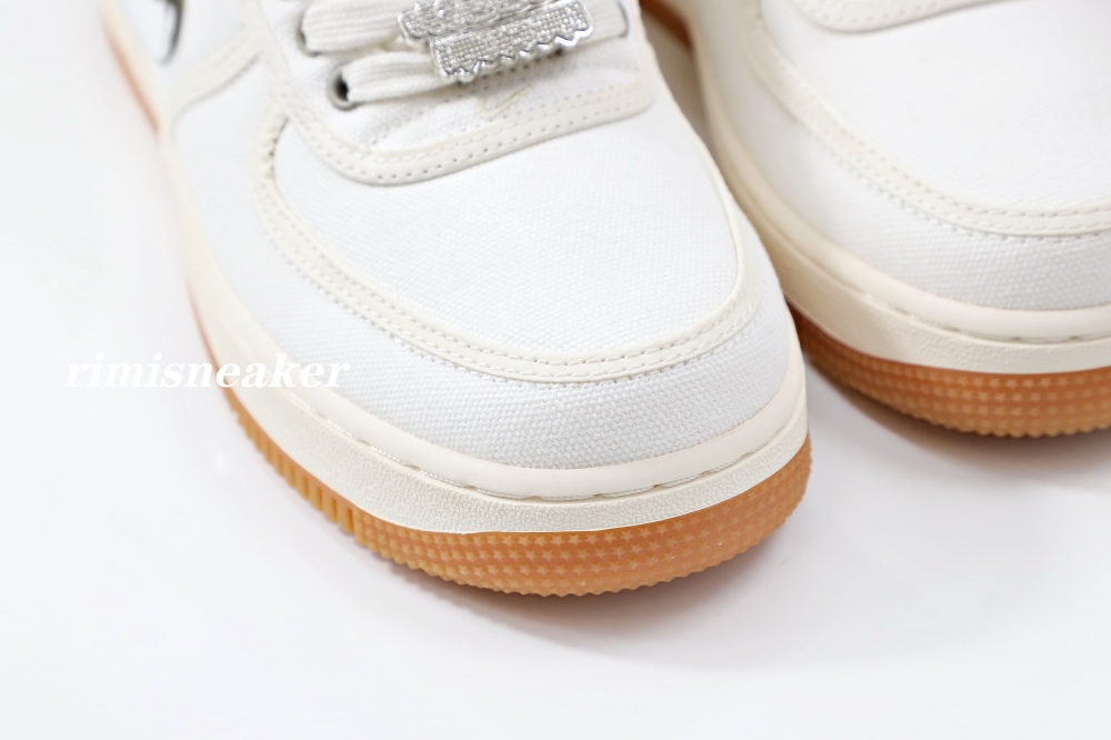 TRAVIS SCOTT X AIR FORCE 1 