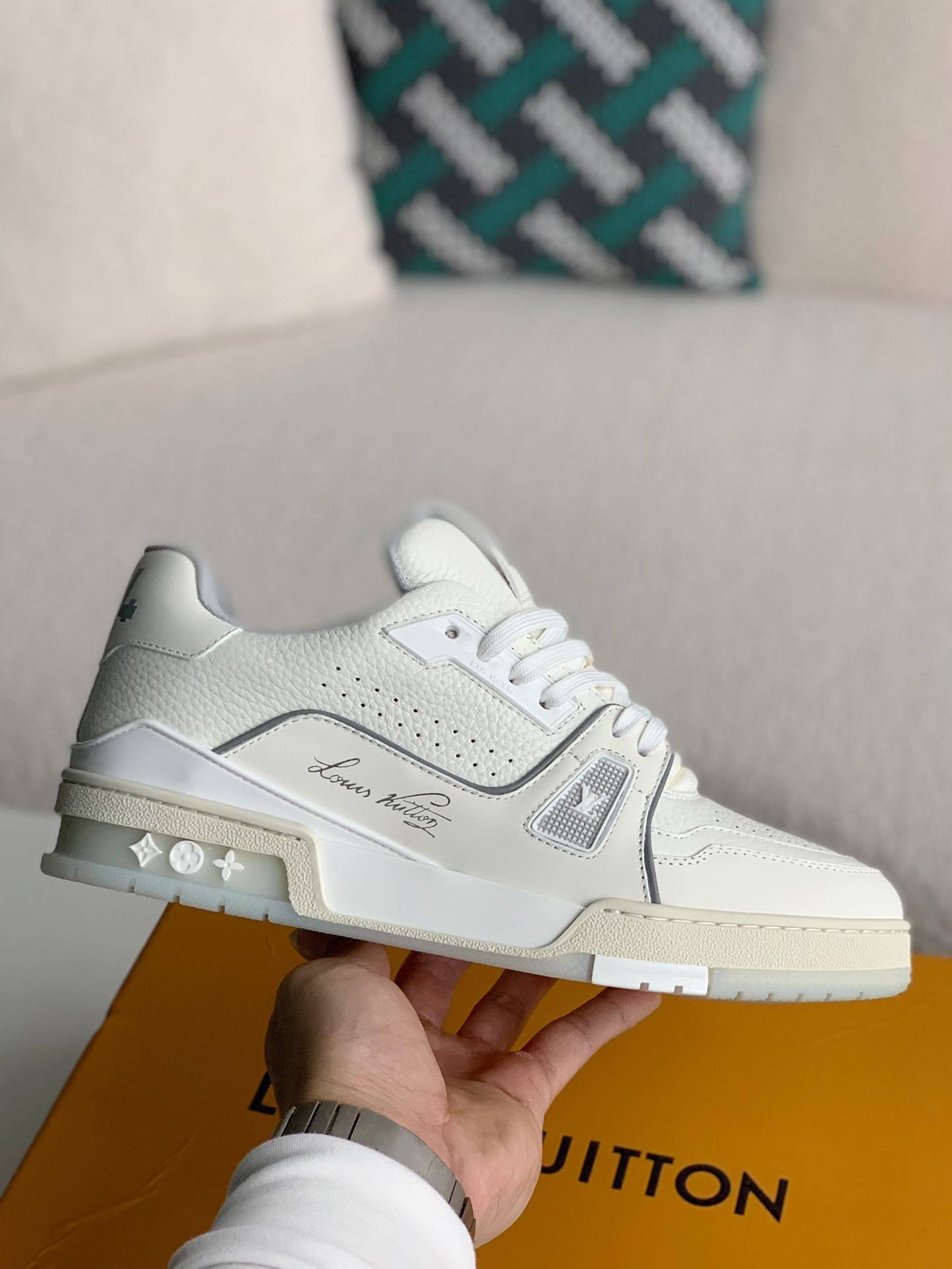 L*V TRAINER  Sneakers