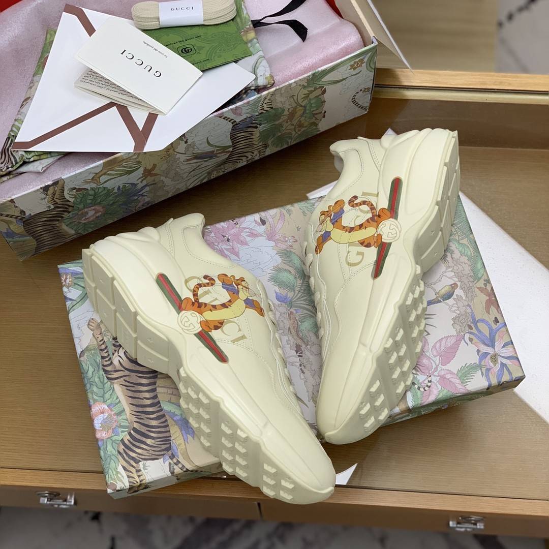 GU*IRetro Clunky Sneaker