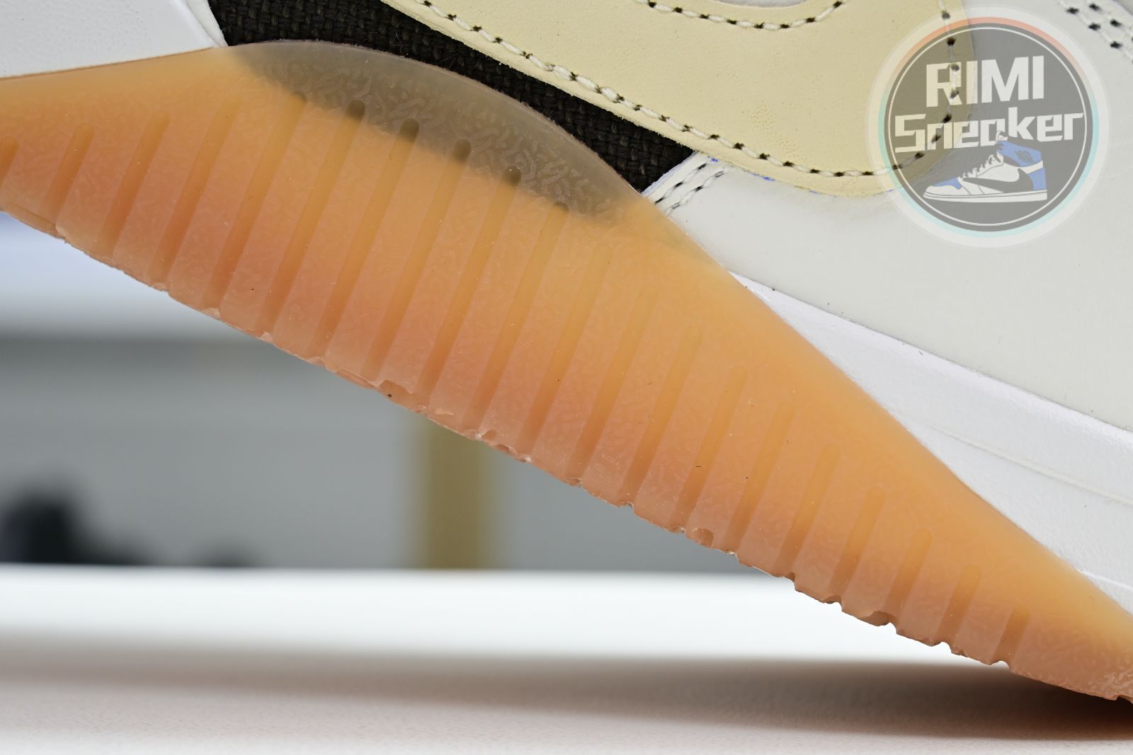 Travis Scott x Jordan Executive The Check