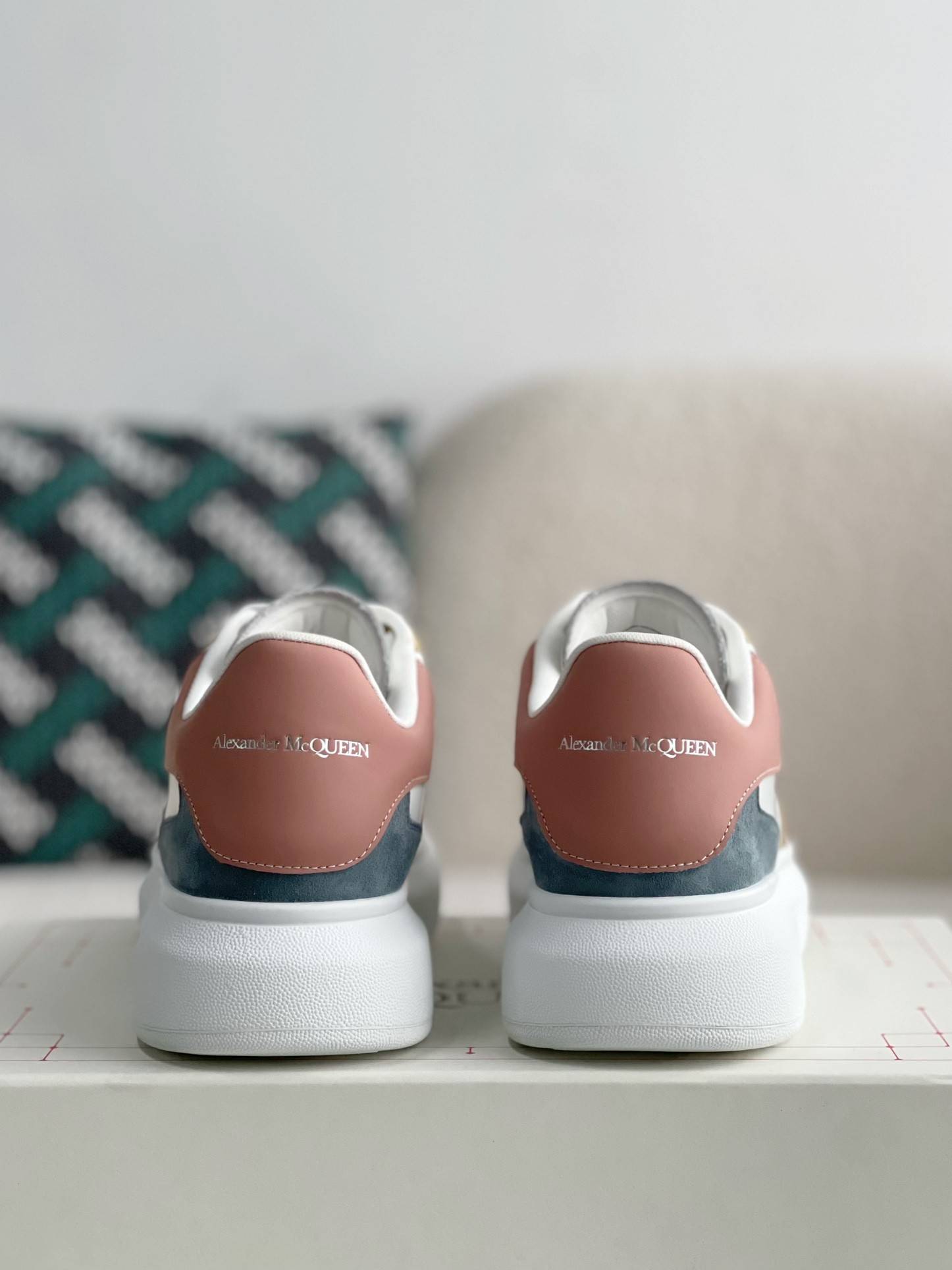 A1exa*der Mcqv*en MQ Jelly Tail Sneakers