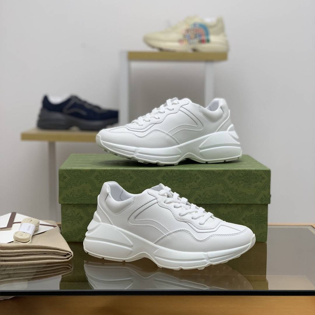 GU*IRetro Clunky Sneaker