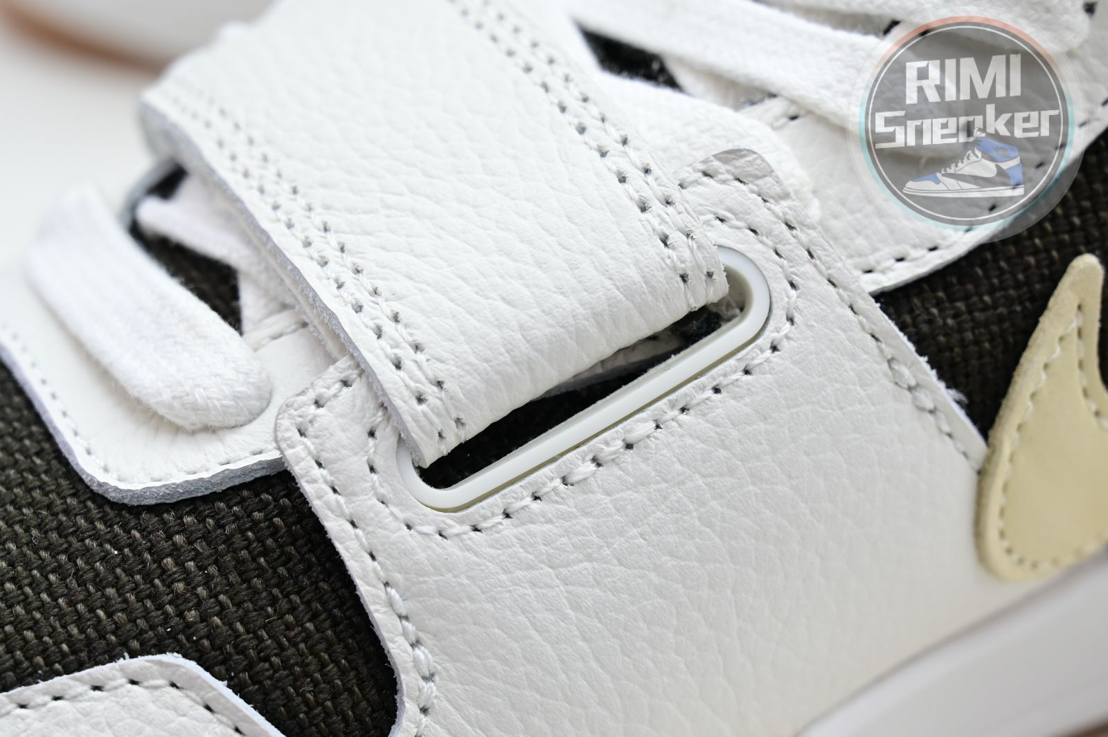 Travis Scott x Jordan Executive The Check