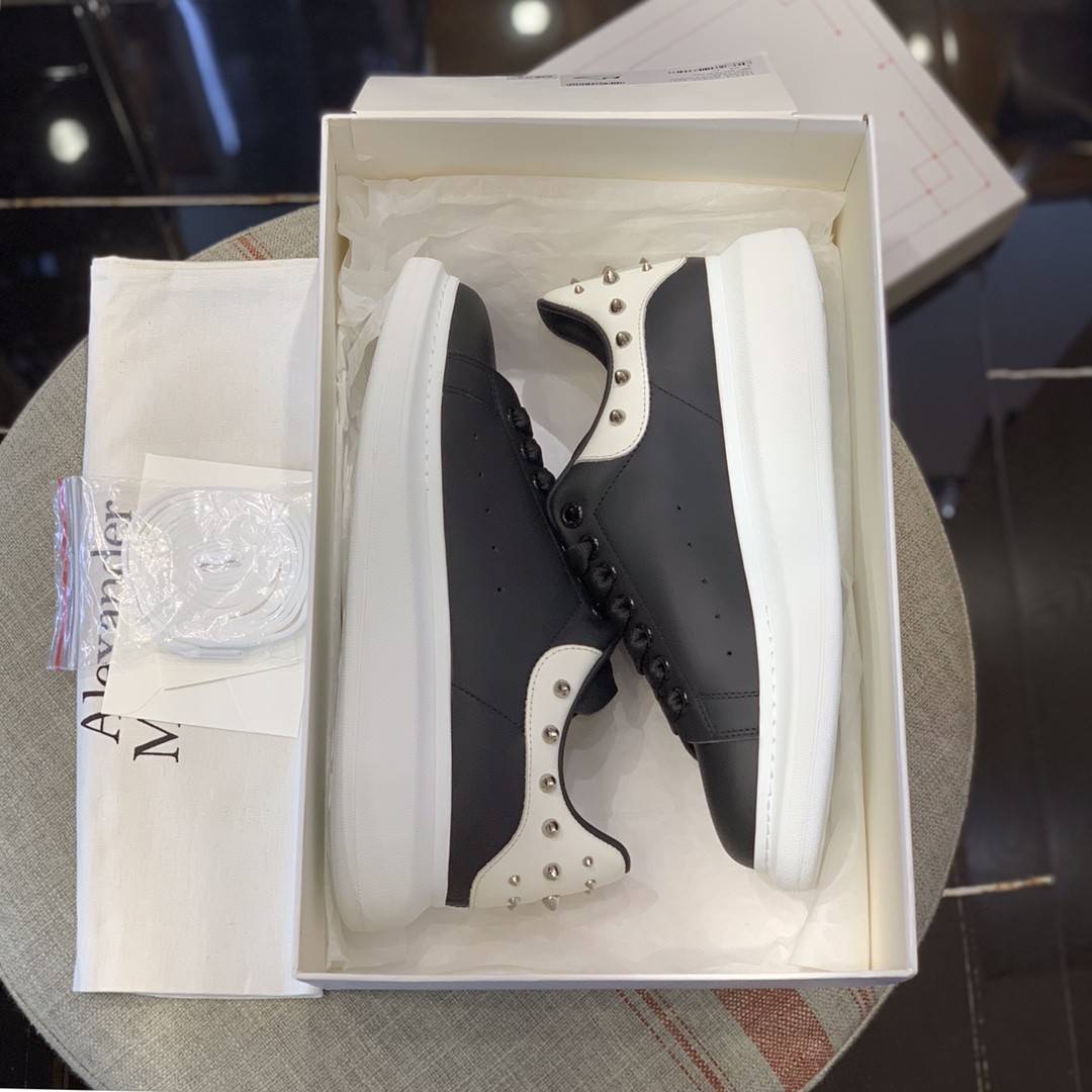 A1exa*der Mcqv*en MQ Black Point tail Sneakers