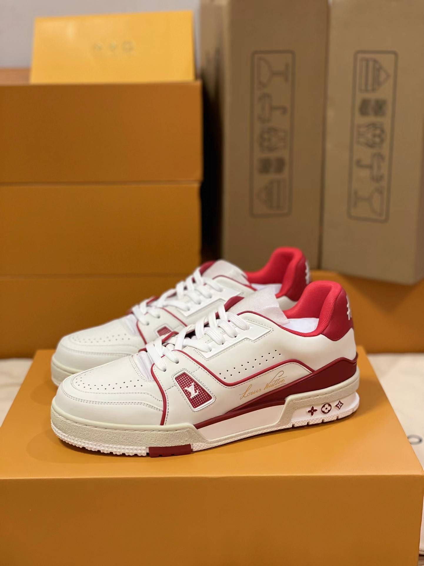 L*V TRAINER 1A9IQ5 Sneakers