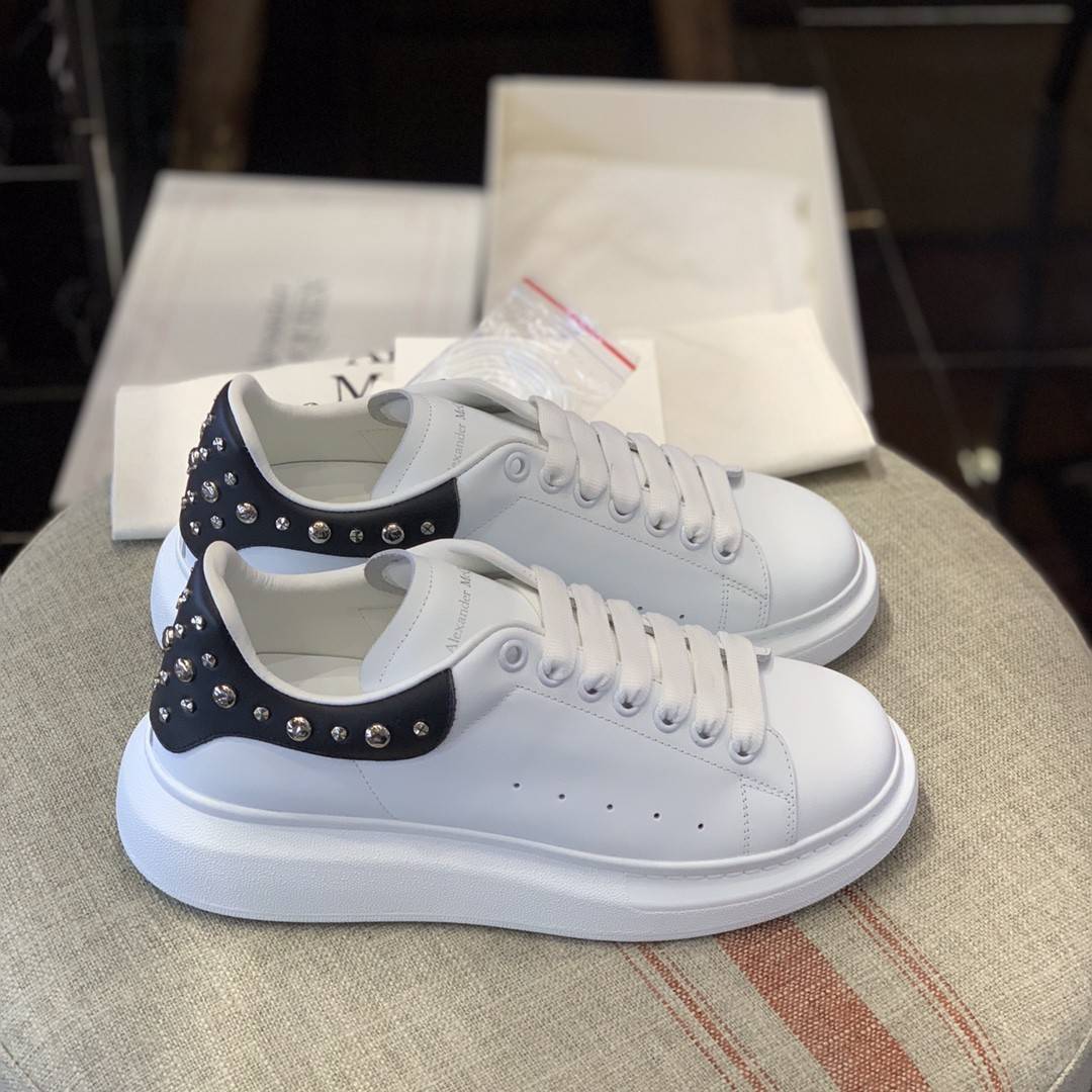 A1exa*der Mcqv*en MQ Cross nail tail Sneakers