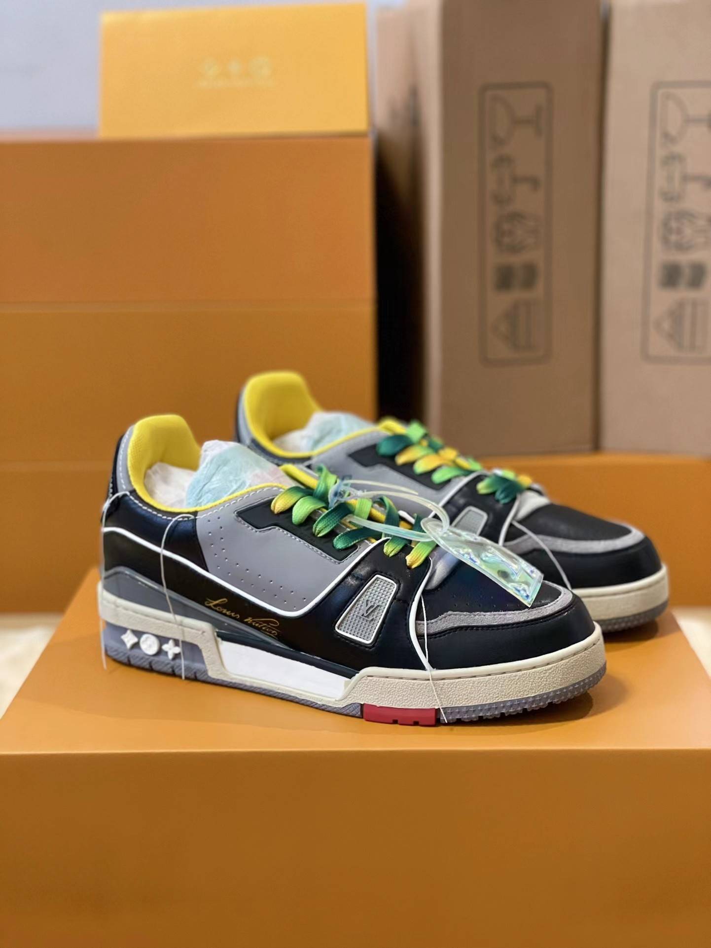 L*V TRAINER 1A9IQ5 Sneakers