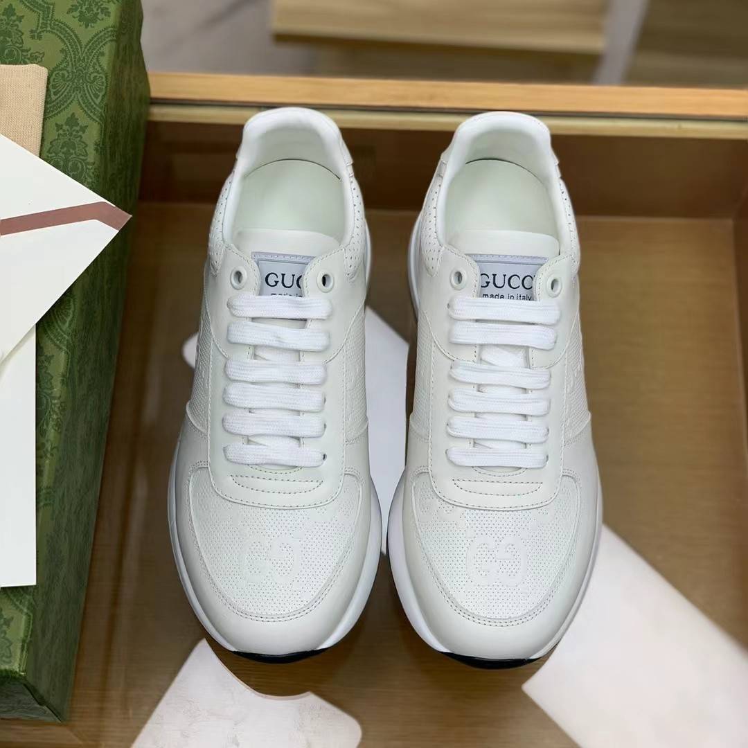 GU*INew Arrival sneakers