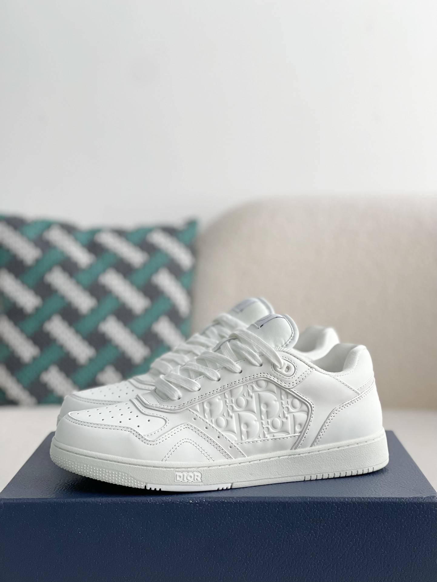 D*OR New B27 Sneaker