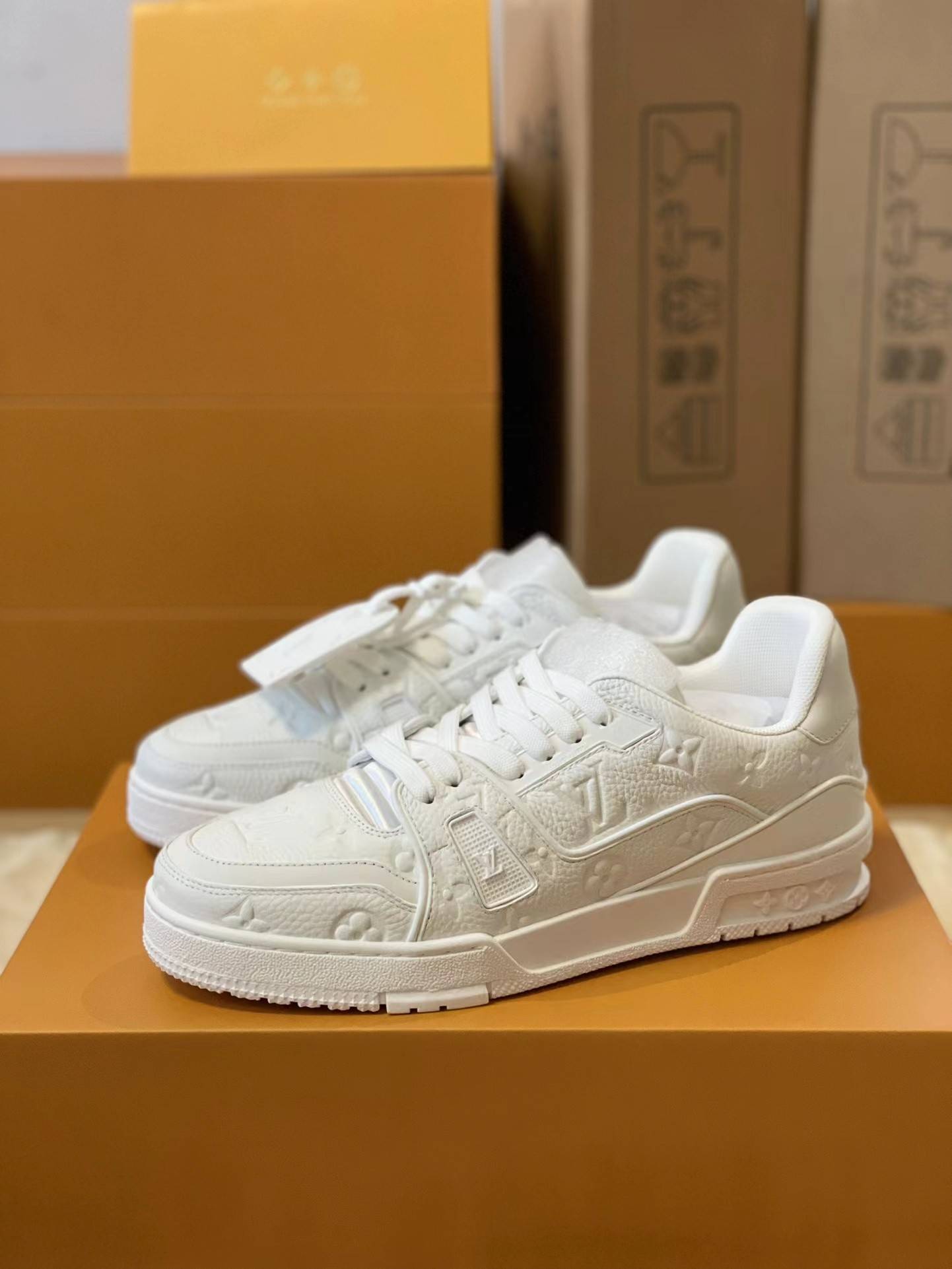 L*V TRAINER 1A9IQ5 Sneakers