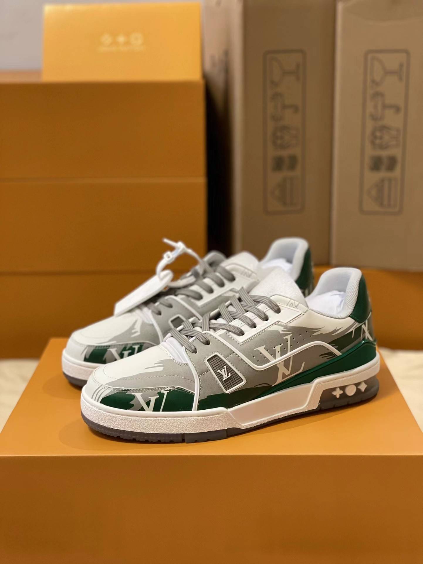 L*V TRAINER 1A9IQ5 Sneakers