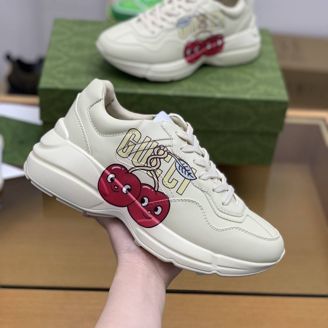 GU*IRetro Clunky Sneaker