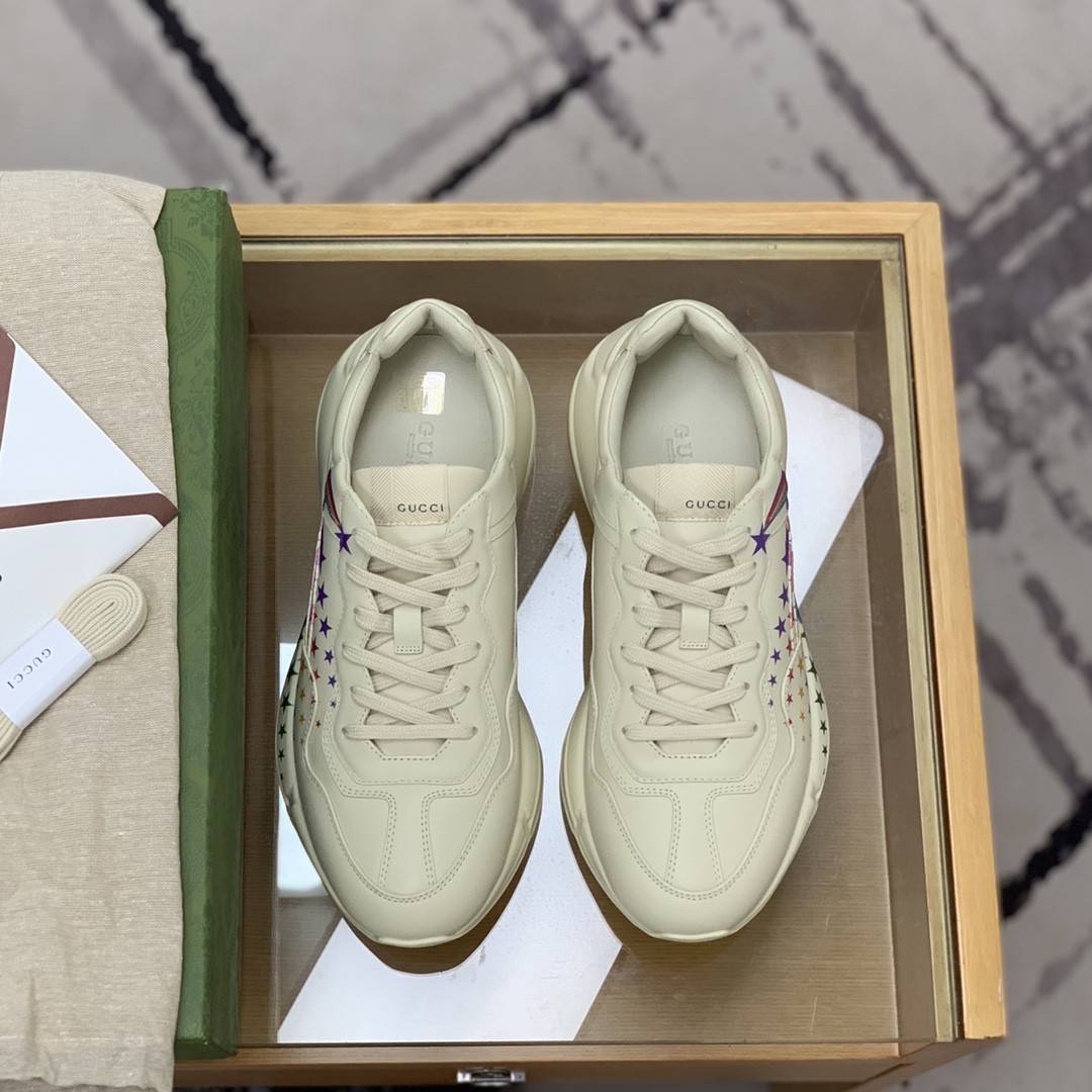 GU*IRetro Clunky Sneaker