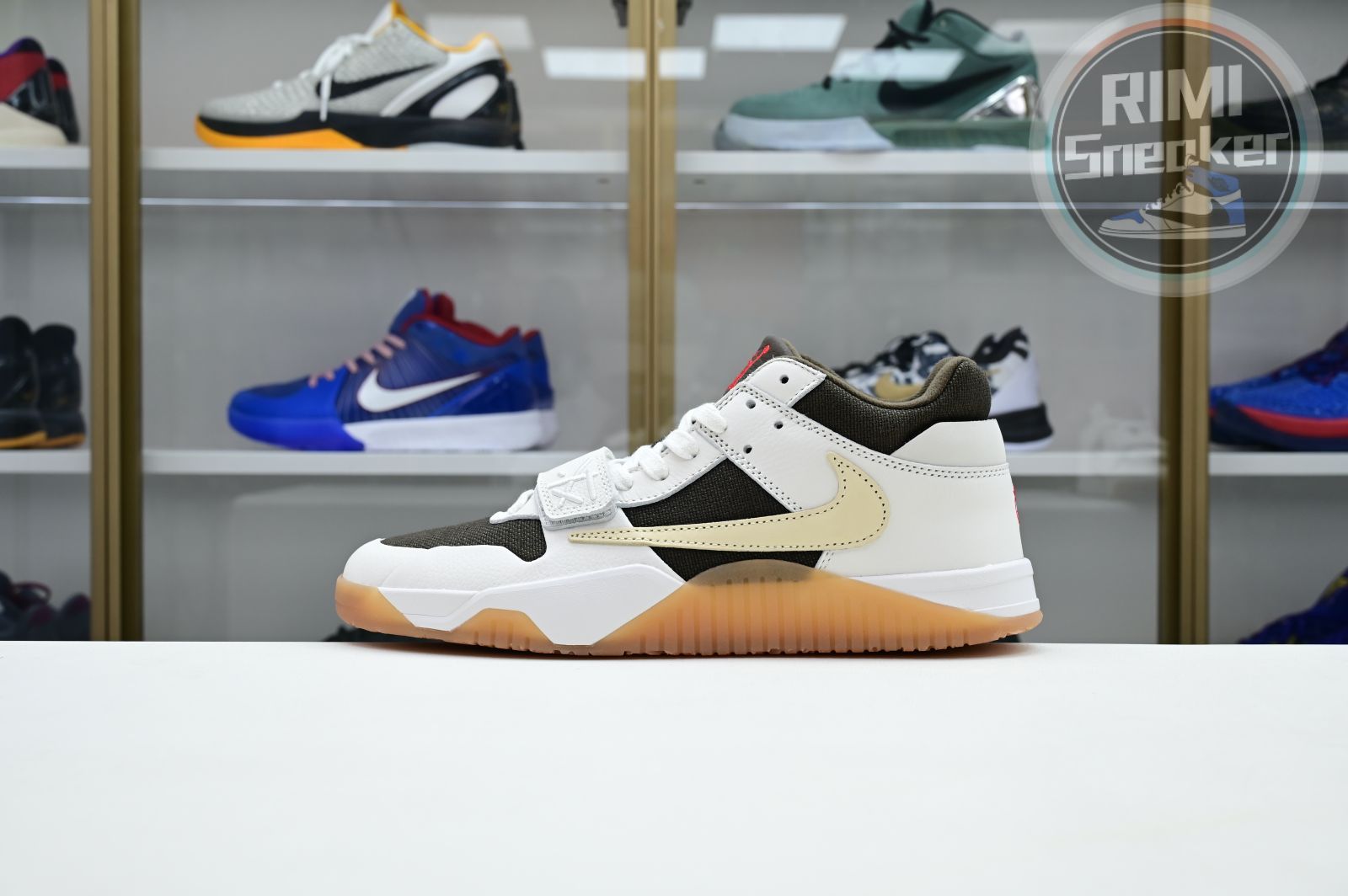 Travis Scott x Jordan Executive The Check