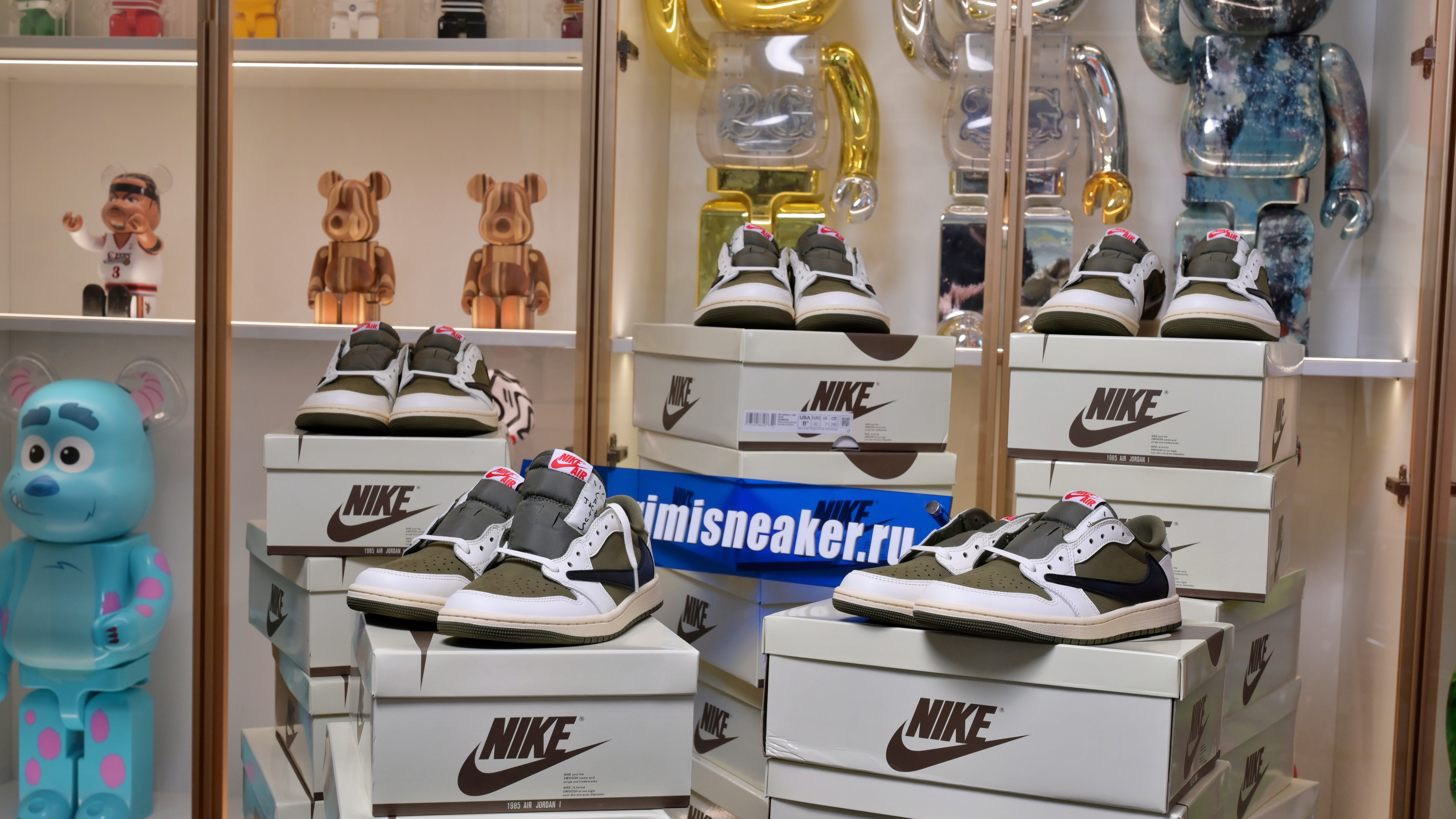 Travis Scott x Jordan Air Jordan 1 Low OG “Medium Olive”