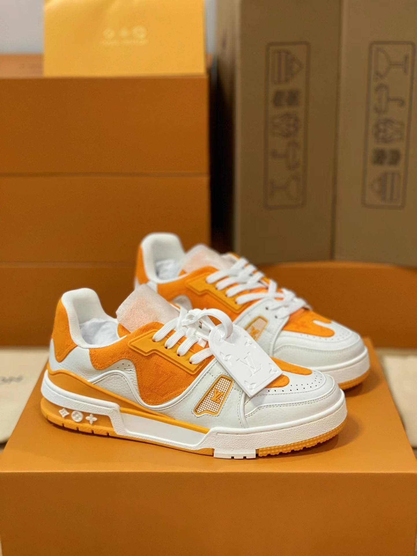 L*V TRAINER 1A9IQ5 Sneakers