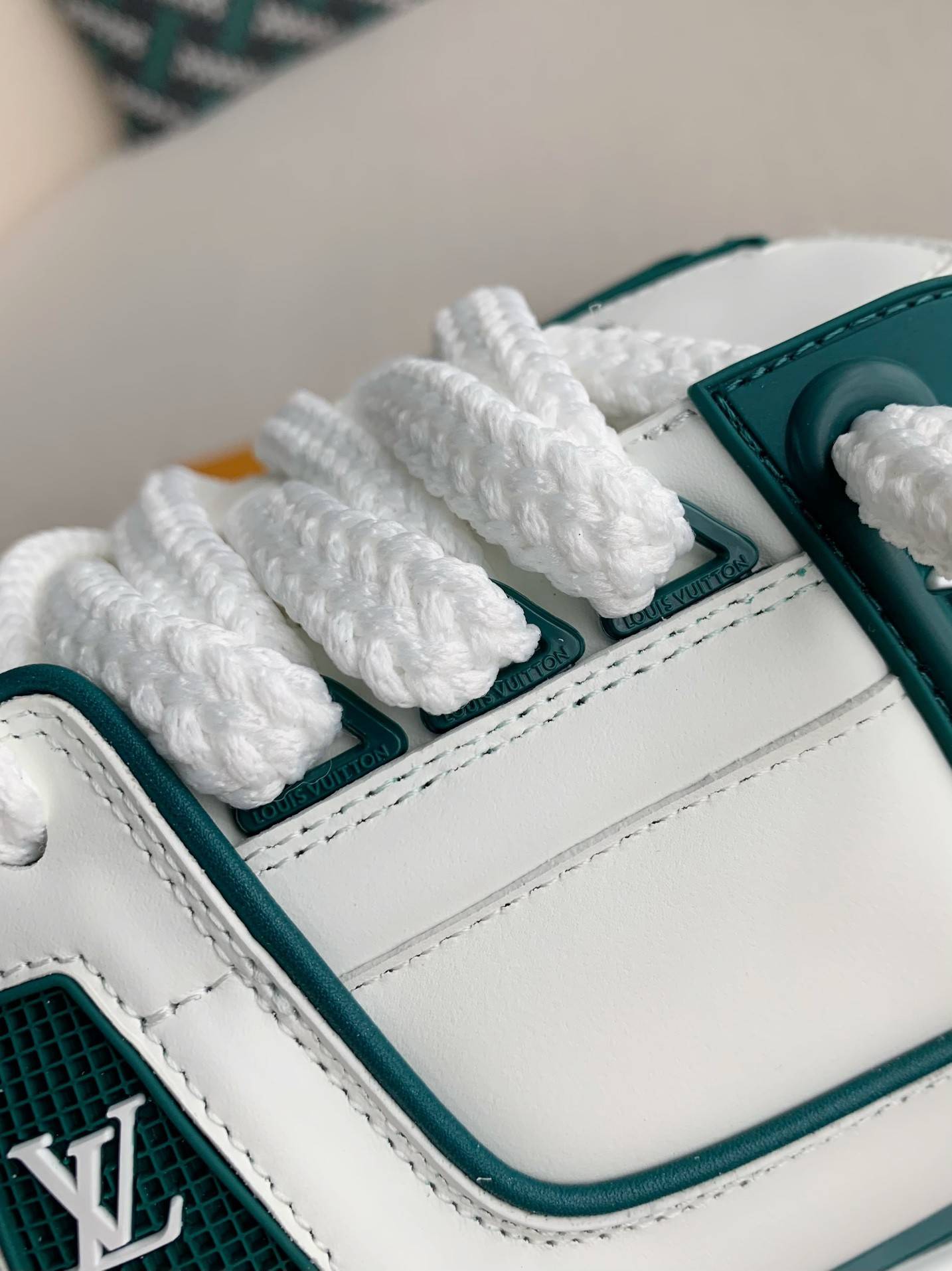 L*V TRAINER MAXI  SNEAKERS