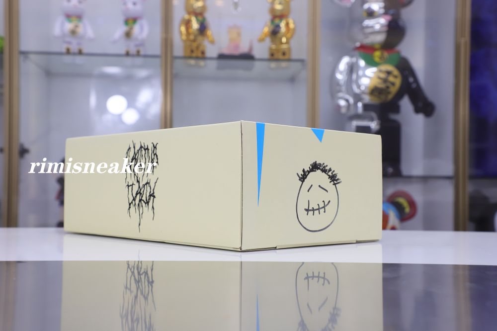 TRAVIS SCOTT X AIR FORCE 1 LOW 