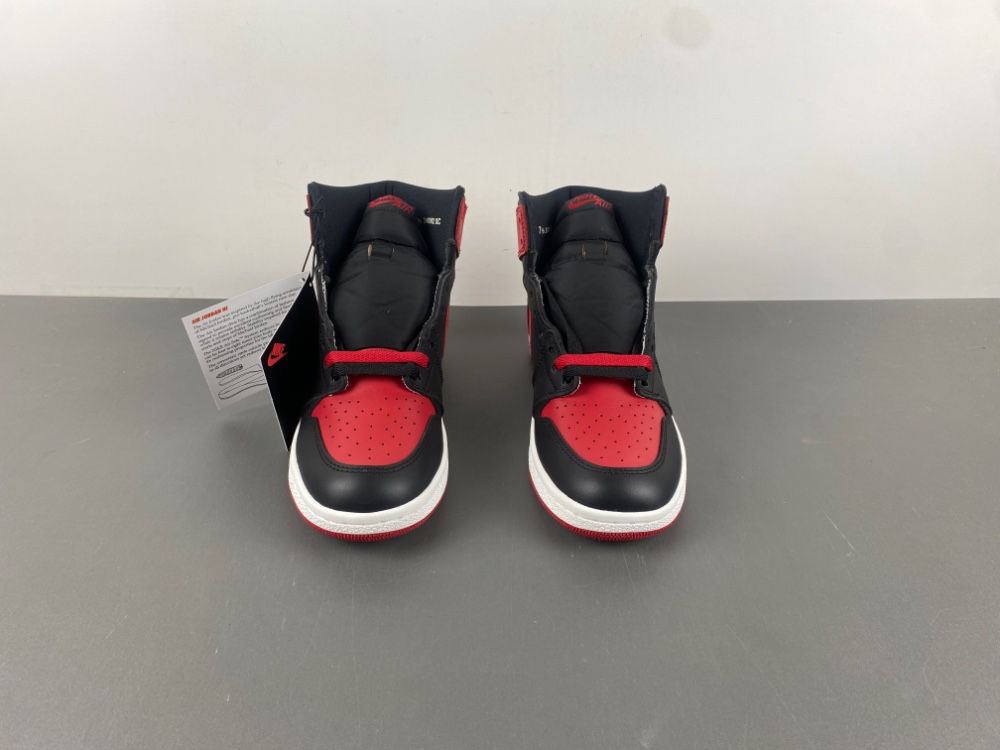 Air Jordan 1 High 85 Bred