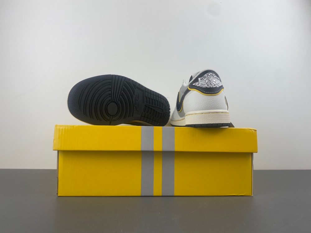 Travis Scott x Fragment Design x Air Jordan 1 Low OG SP AJ1 Su7-Ultru  XX3168-162