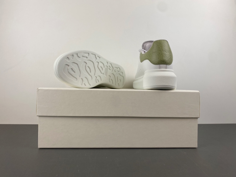 A1exa*der Mcqv*en SOLE SNEAKERS 553770 WHGP0 9000