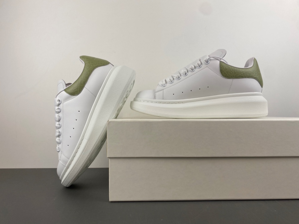 A1exa*der Mcqv*en SOLE SNEAKERS 553770 WHGP0 9000