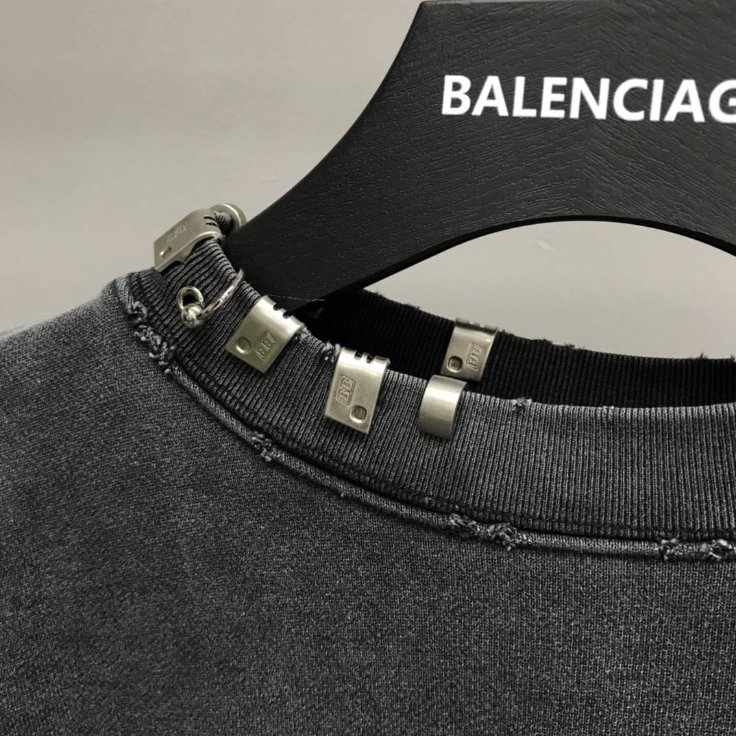 Ba1en*iaga neckline hardware perforated hoodie