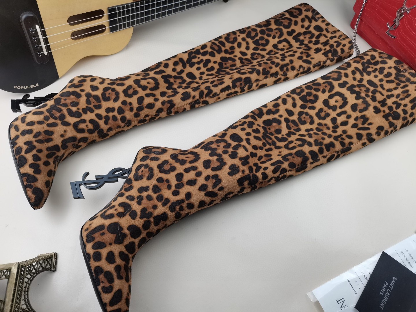 Y51 classic letter metal heel 22-inch boots, elastic boots Heel height: 10.5CM Size: 35-42 (41.42 custom-made, no return or exchange)