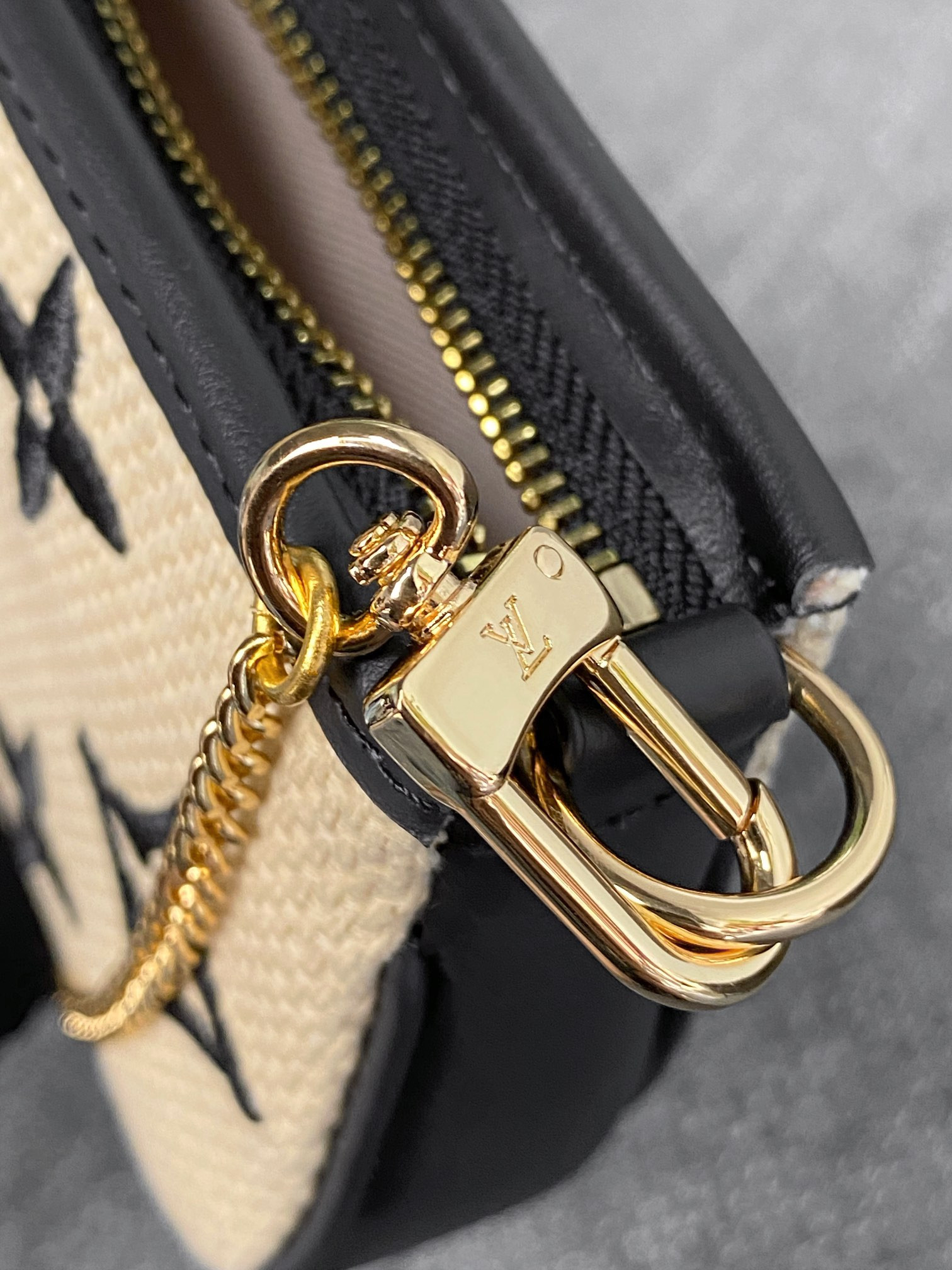 L0vis Vvtt0n Pochette Accessoires Metis Bag