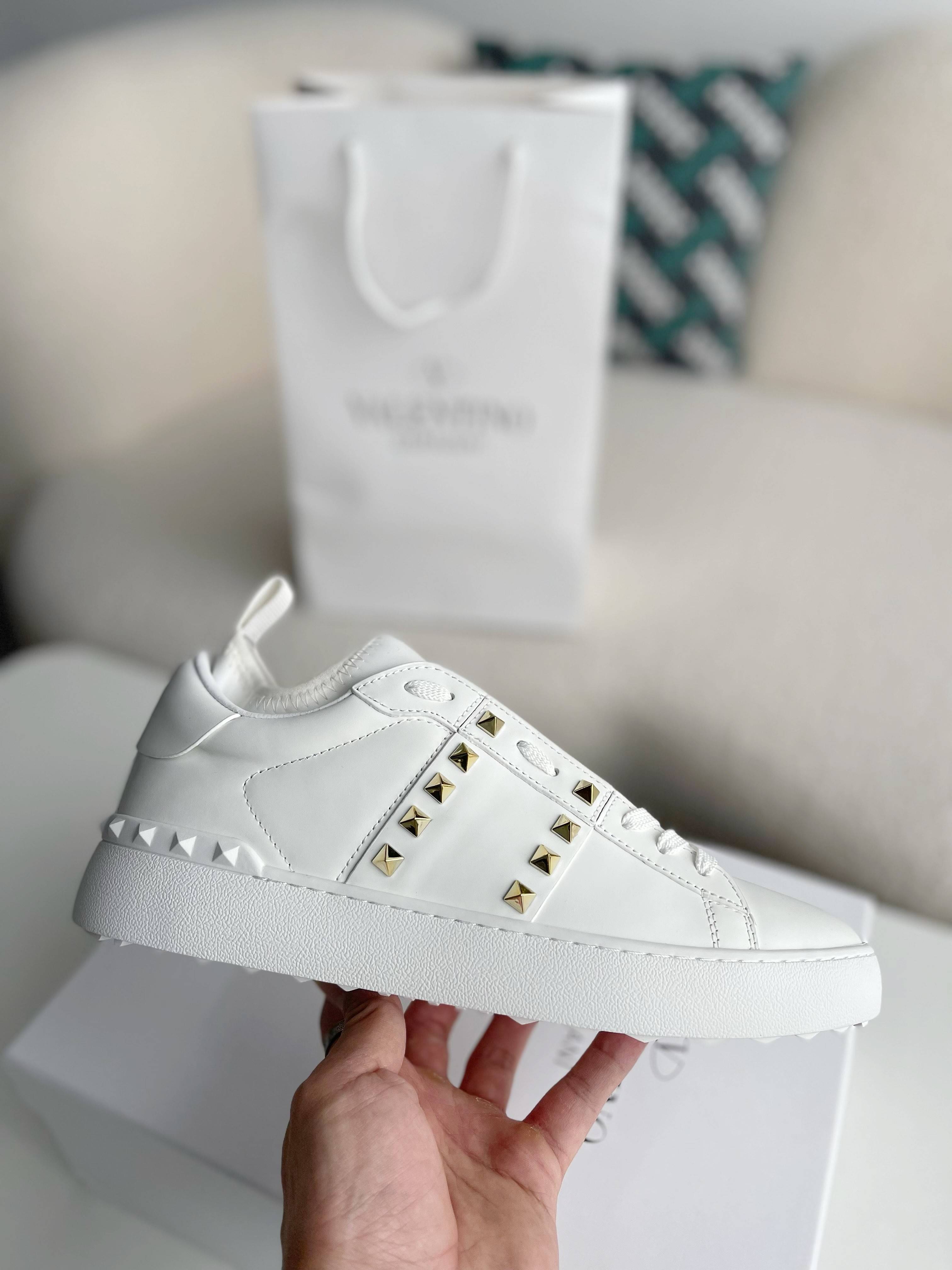 Va1e*ntin0 One Stud Sneakers