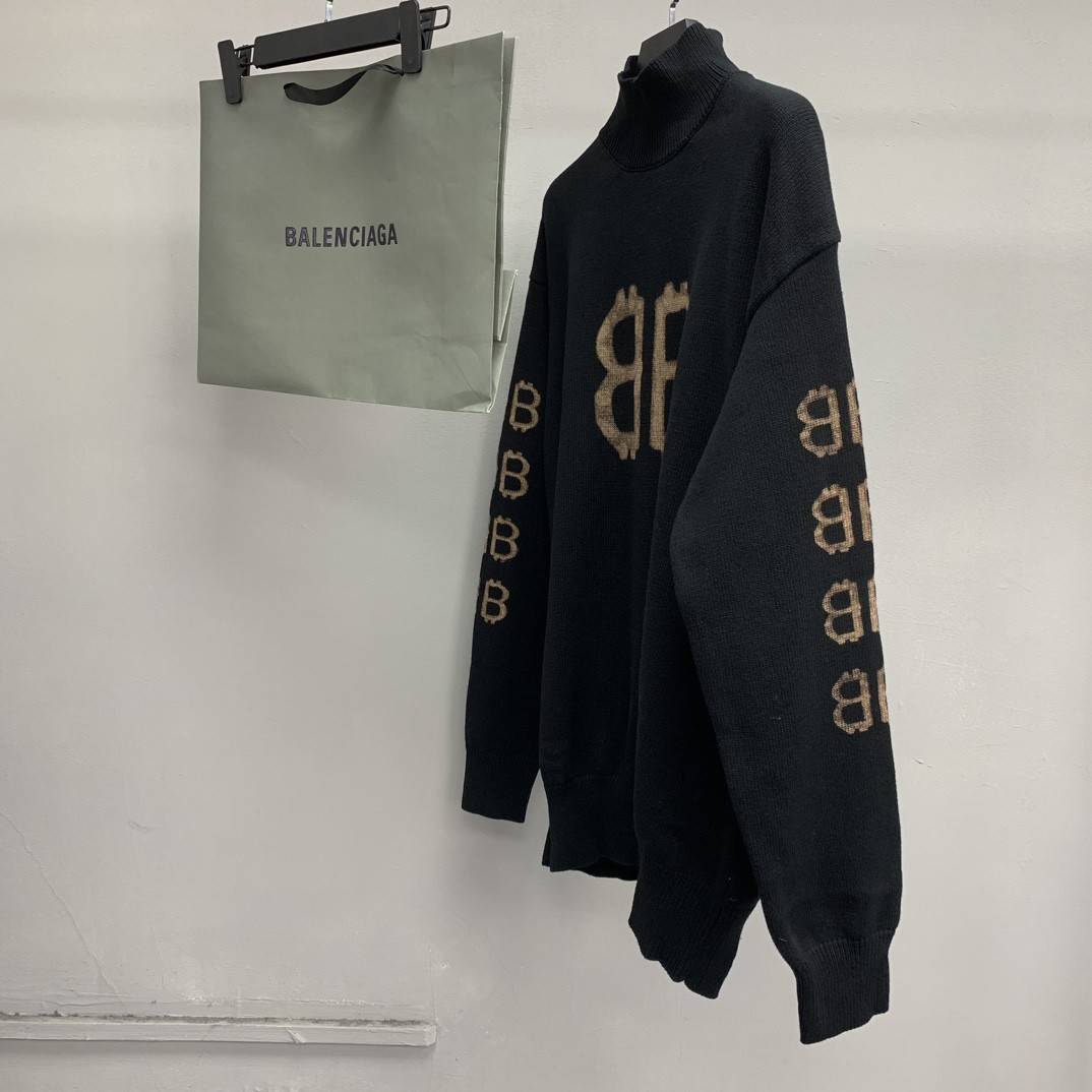 Ba1en*iaga Bitcoin turtleneck sweater
