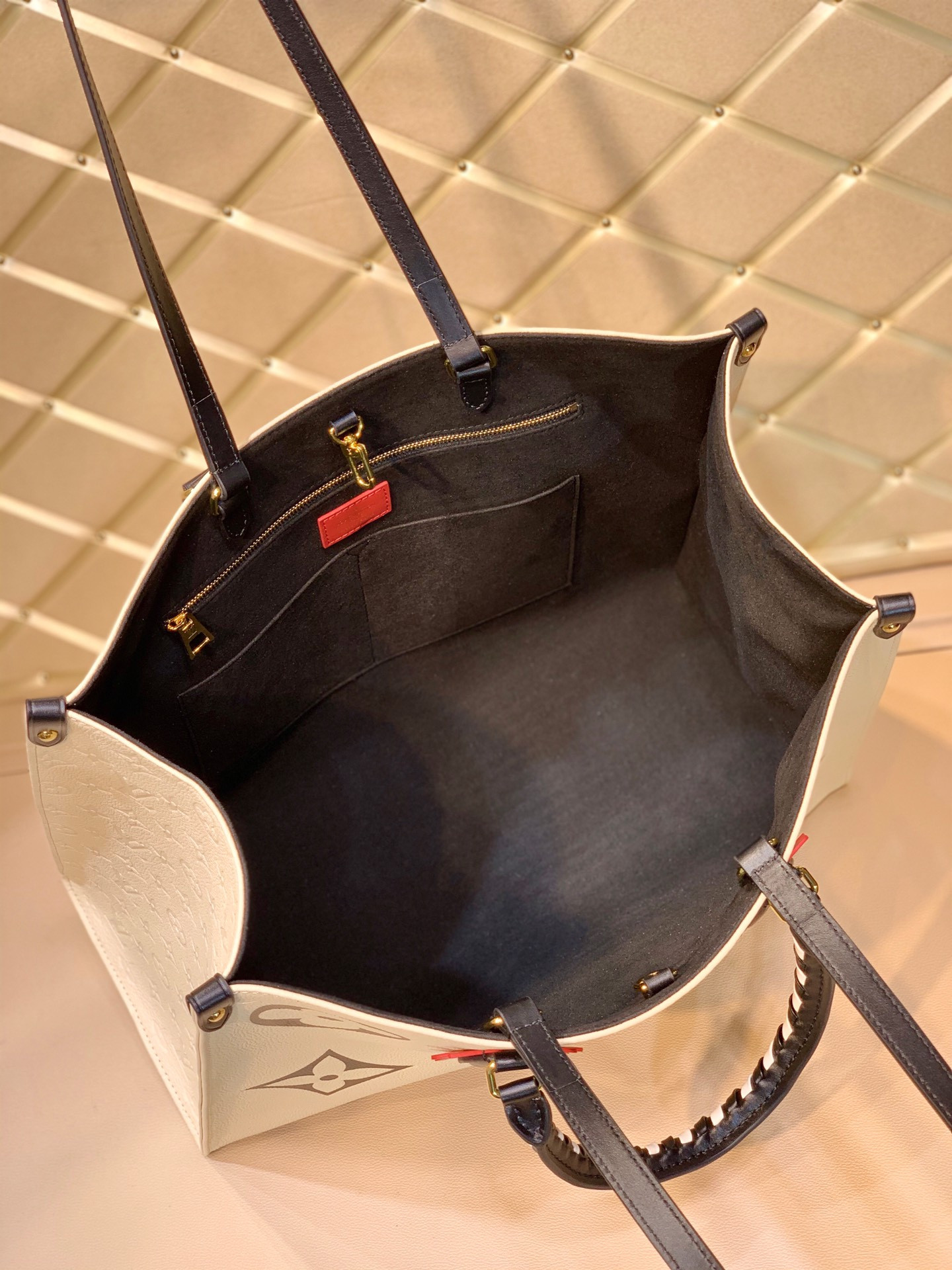 L0vis Vvtt0n Onthego Bag