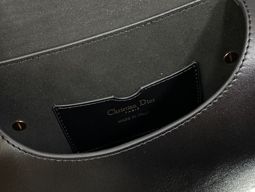 Medium D10r Bobby Bag