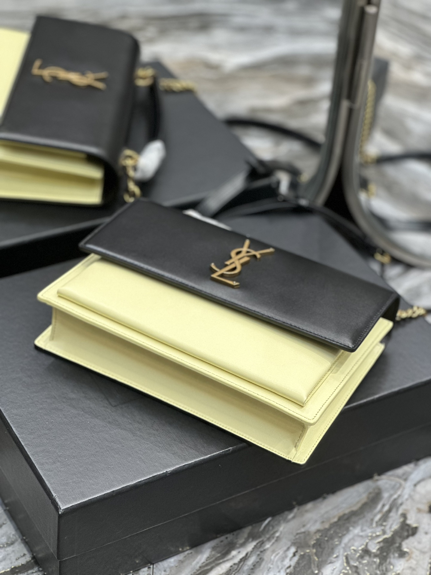 Y51 Sunset Medium Top Handle In Smooth Leather