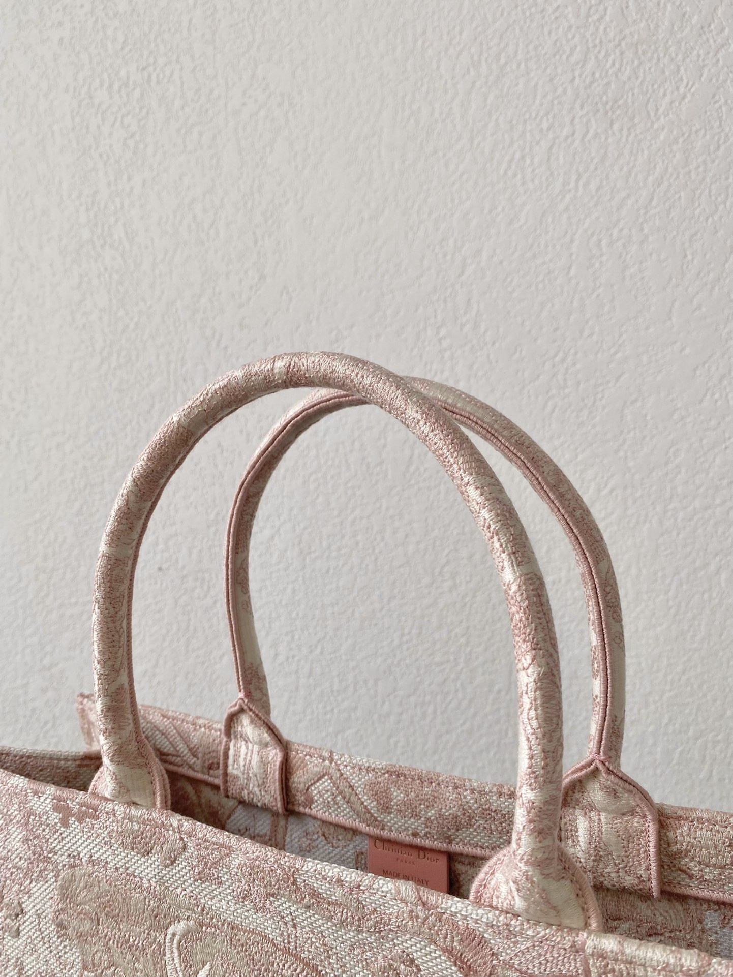 Large D10r Book Tote