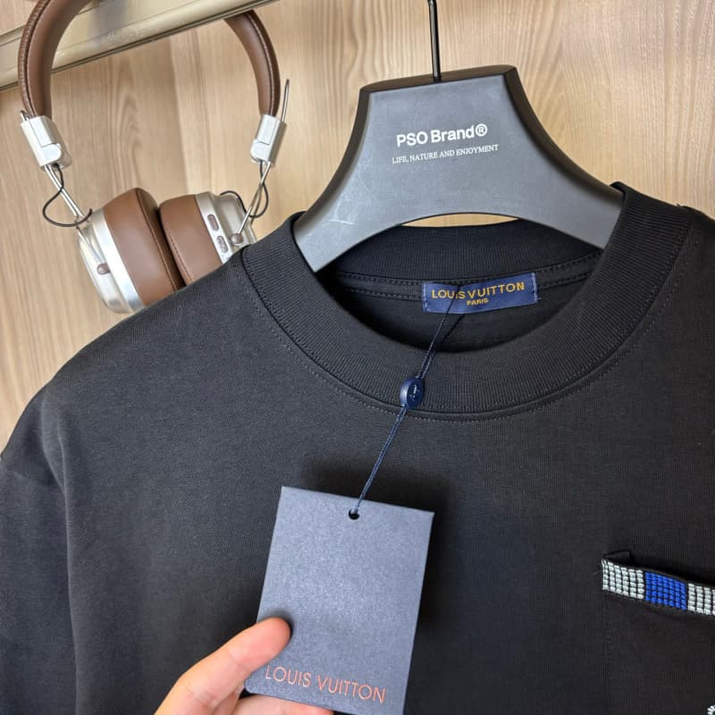 Chest Pocket Embroidery Letter T-shirt