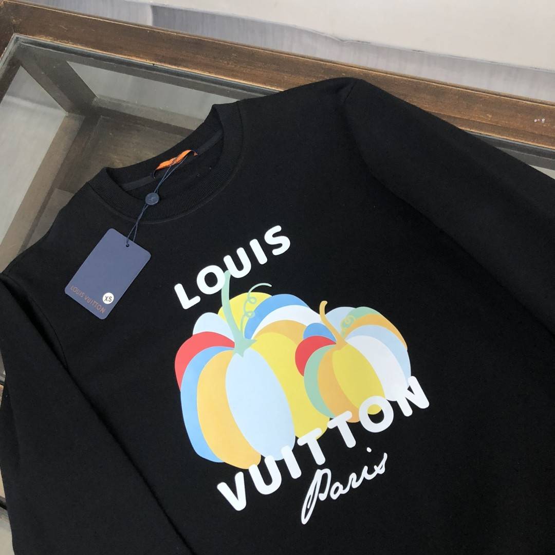 L0vis Vvtt0n 2023 new autumn and winter couples style round neck sweatshirt