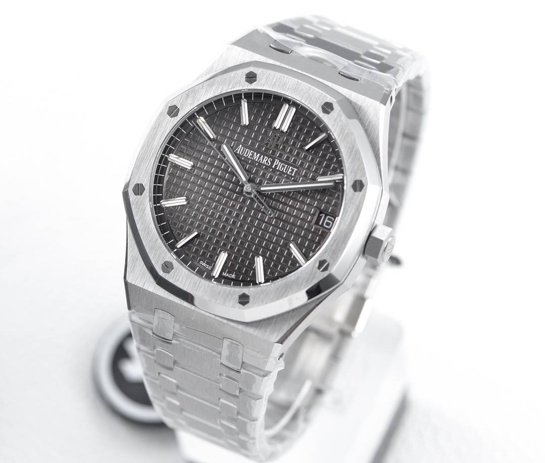 Audemars P1g*et Royal Oak 15500 Series Men